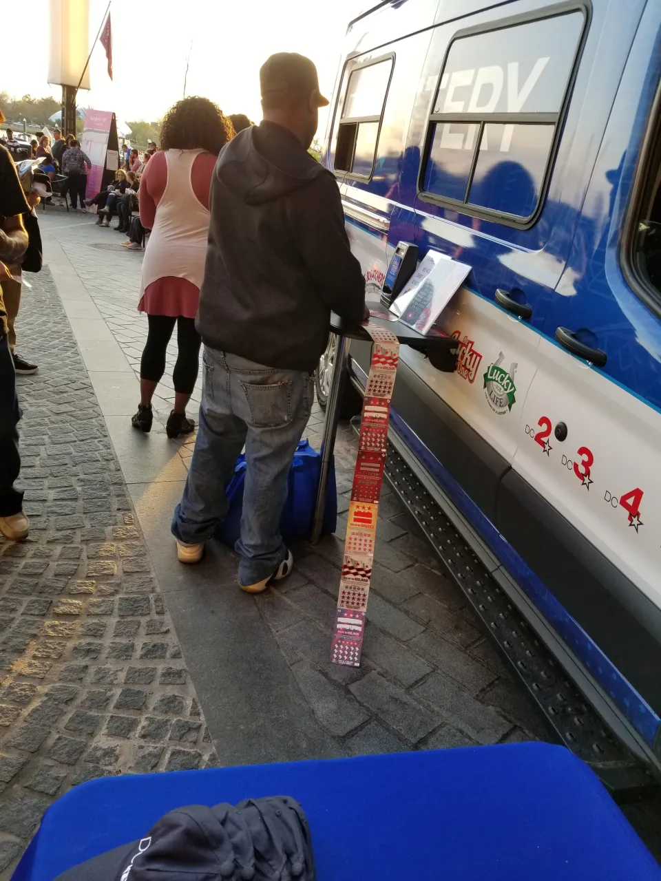 Player scratching multiple scratchers 
