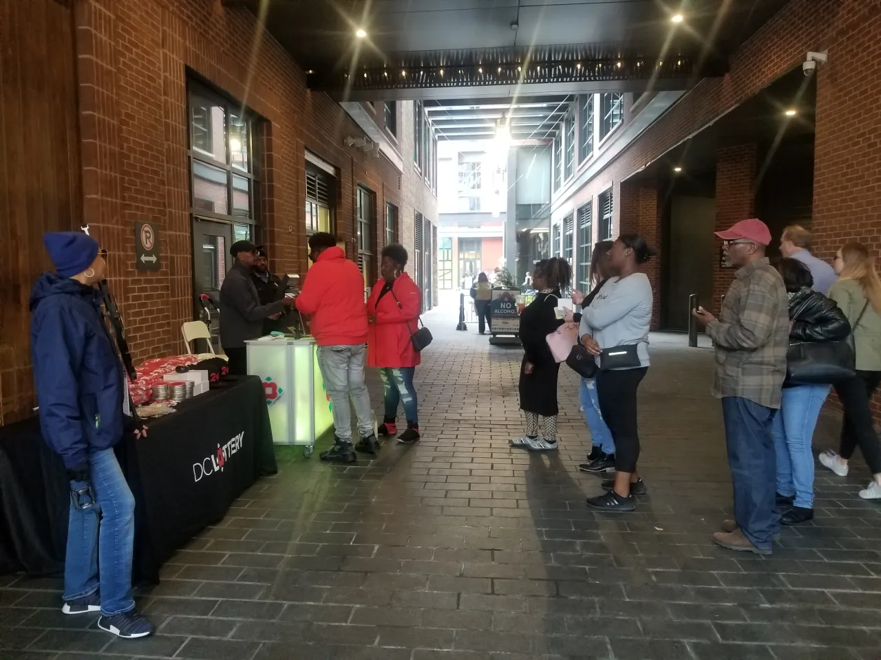 Player's in line to play DC Lottery